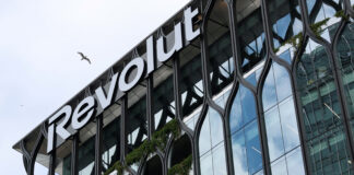 રિવોલૂટ