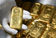 રેકોર્ડ તેજીઃ ભારતમાં ચાંદી રૂ.4 લાખ અને સોનું રૂ.1.80 લાખને પાર