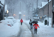 સમગ્ર યુરોપમાં ભારે બરફવર્ષાથી જનજીવન ઠપ, ફ્રાન્સમાં 6ના મોત