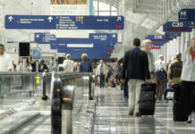 અમેરિકા પાછાં ફરતાં ગ્રીનકાર્ડહોલ્ડરોની એરપોર્ટ પર કડક ચકાસણી